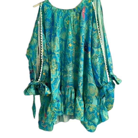 made with love Tops - Made with Love Turquoise Print Open Sleeve Blouse Size Large New